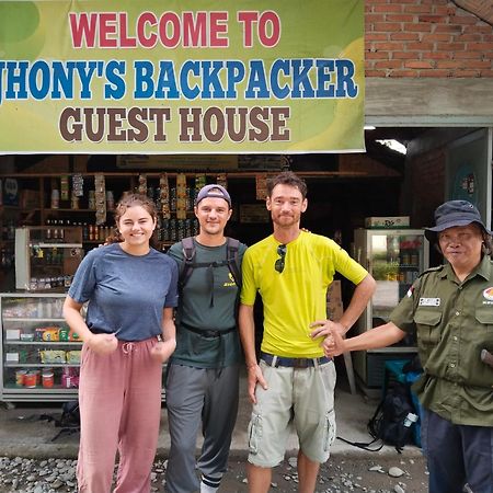 Jhony'S Backpacker-Guest House Only Stay Here Book Treking With Us Bukit Lawang Exterior foto